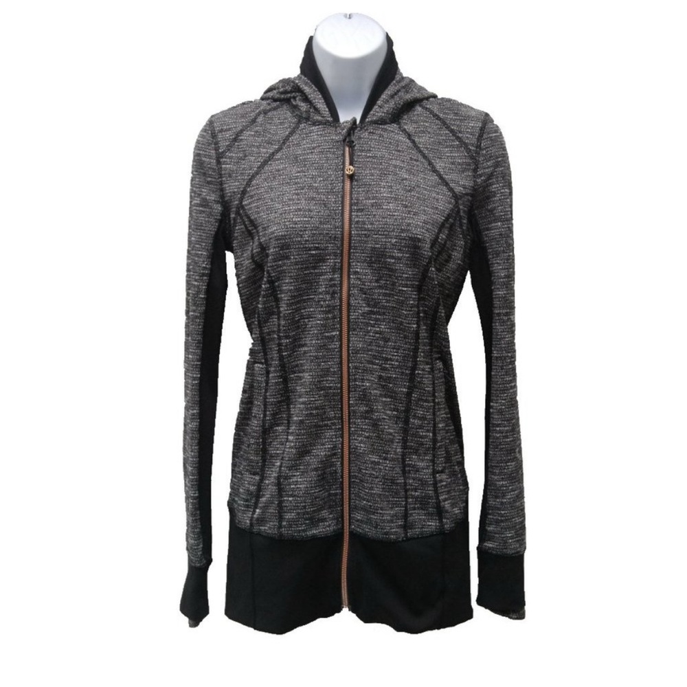 Lululemon Women’s Hoodie in Women’s Size 4 (Black/Grey)